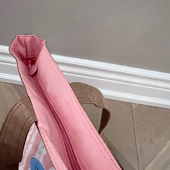 Sanrio waterproof essential tote in floral print. - Picture 3 of 6